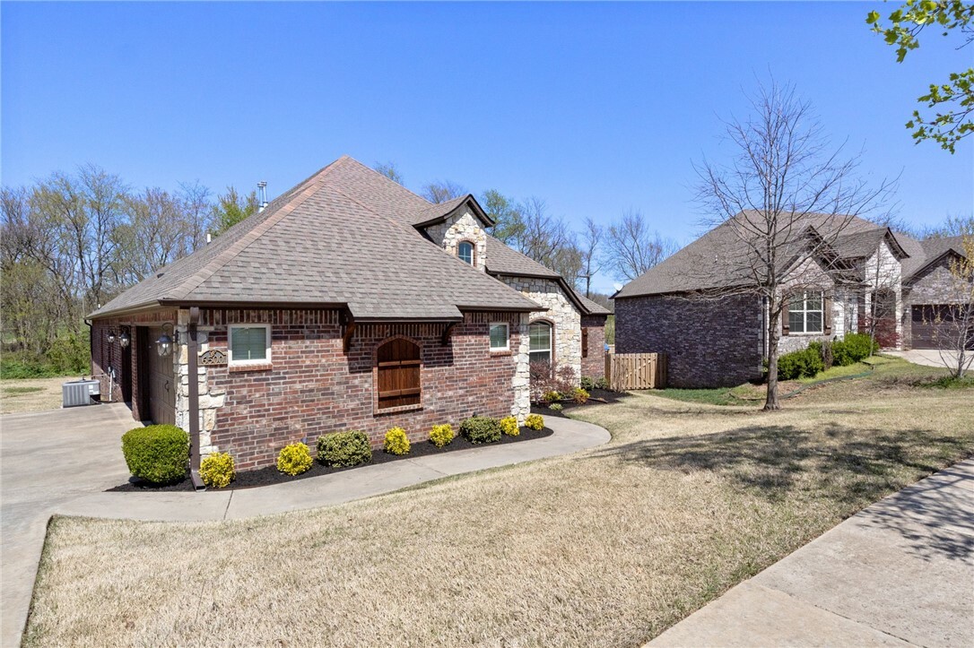 Property Photo: 6500 SW Fair View Boulevard AR 72713