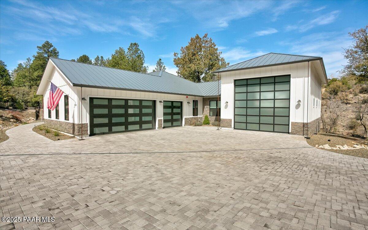 Property Photo:  3186 W Pine Lakes Drive  AZ 86305 