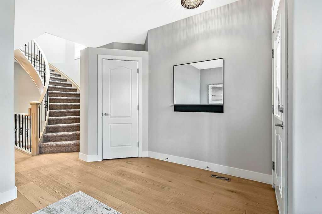 Property Photo: 4212 16 Street SW AB T2T 4H6
