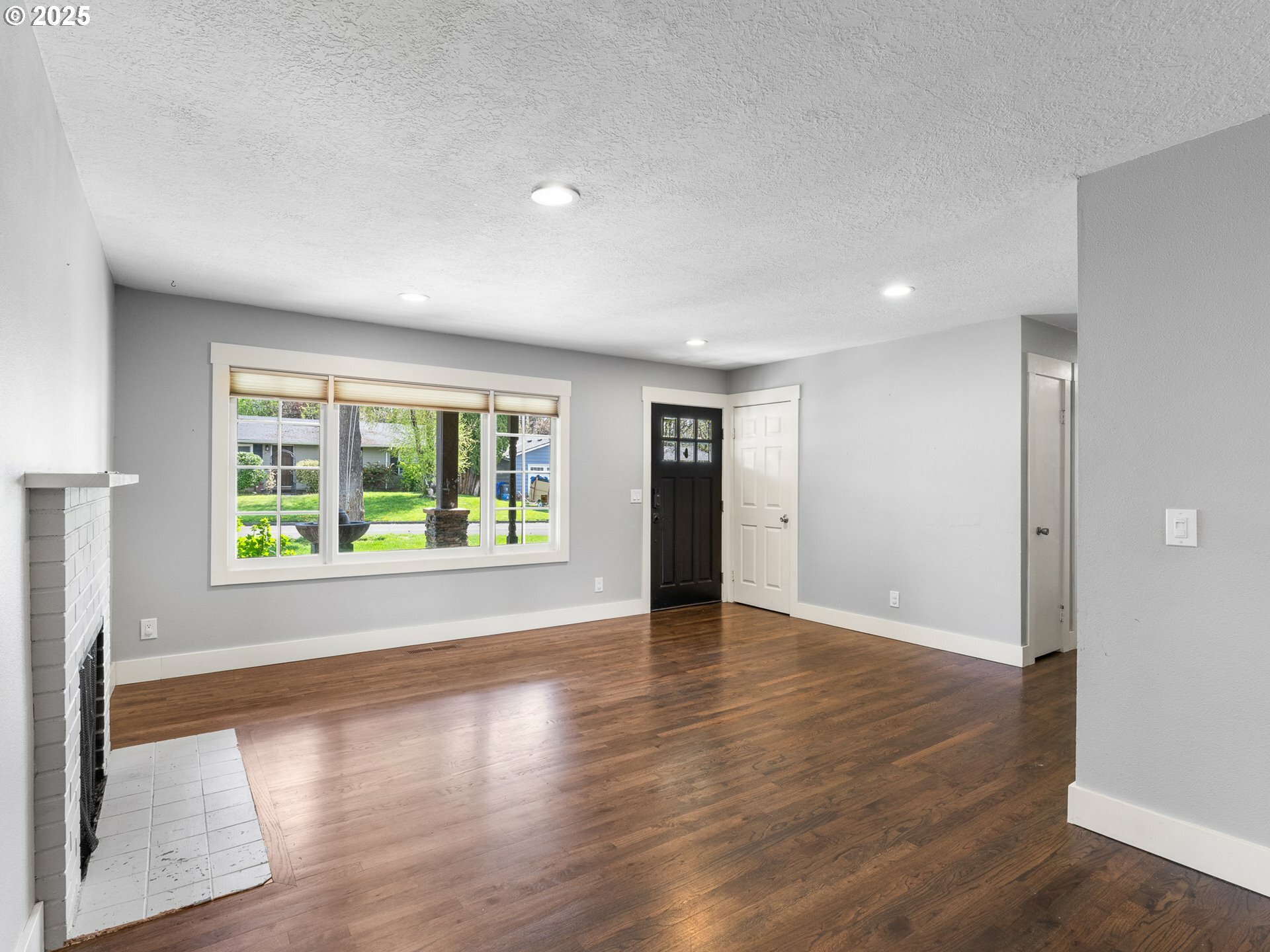 Property Photo: 13145 SW 61st Ave OR 97219