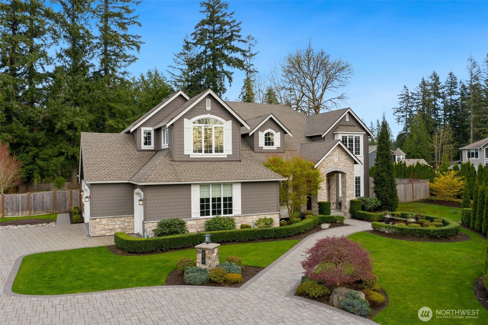 Property Photo: 876 212th Avenue SE WA 98075