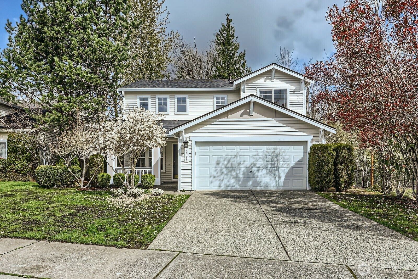 Property Photo: 24258 SE 9th Street WA 98075