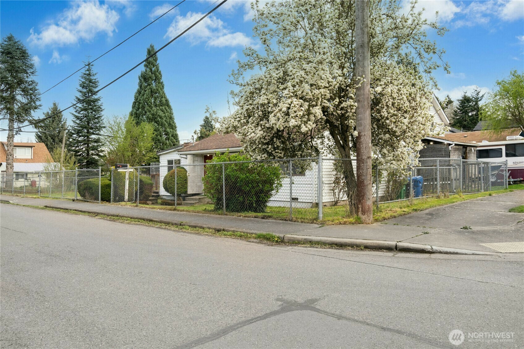 Property Photo: 8820 5th Avenue S WA 98108