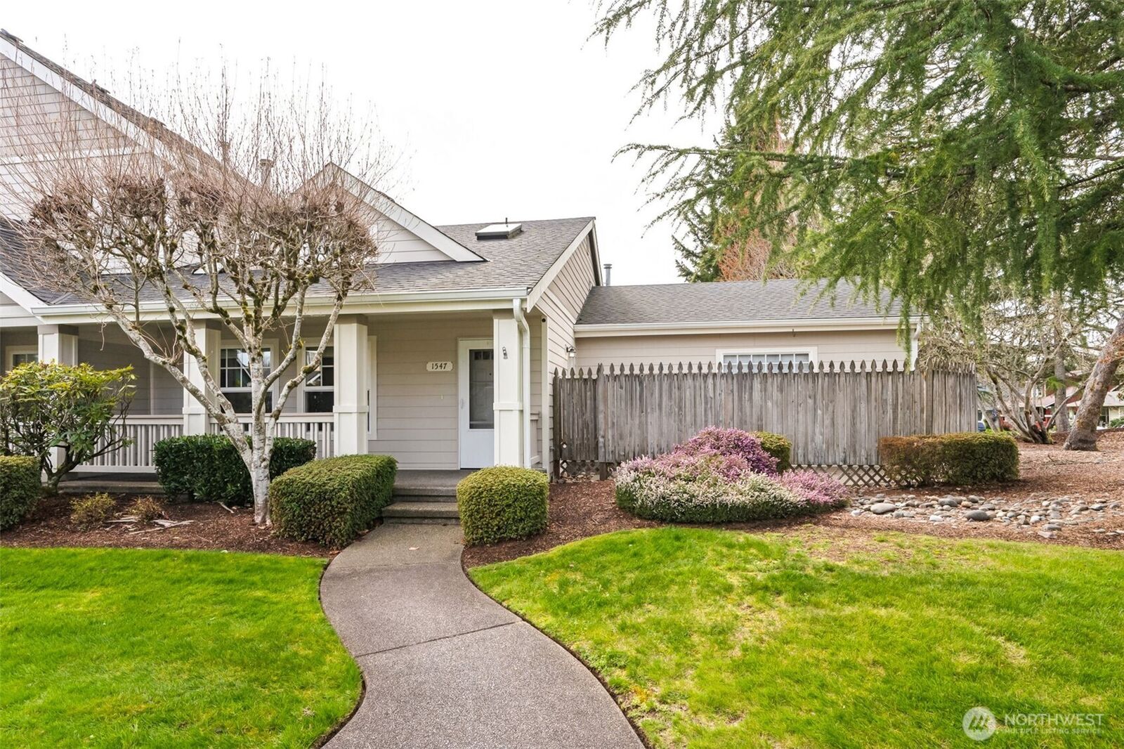Property Photo:  1547  Palisade Boulevard  WA 98327 