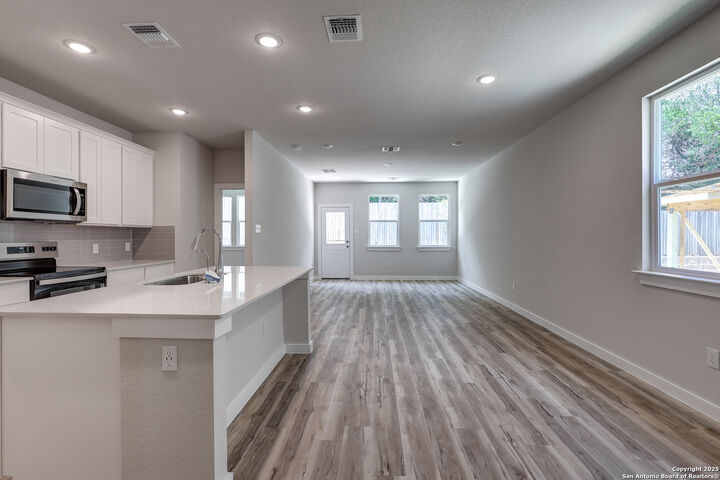 Property Photo:  10523 Rosemont Pass  TX 78254 