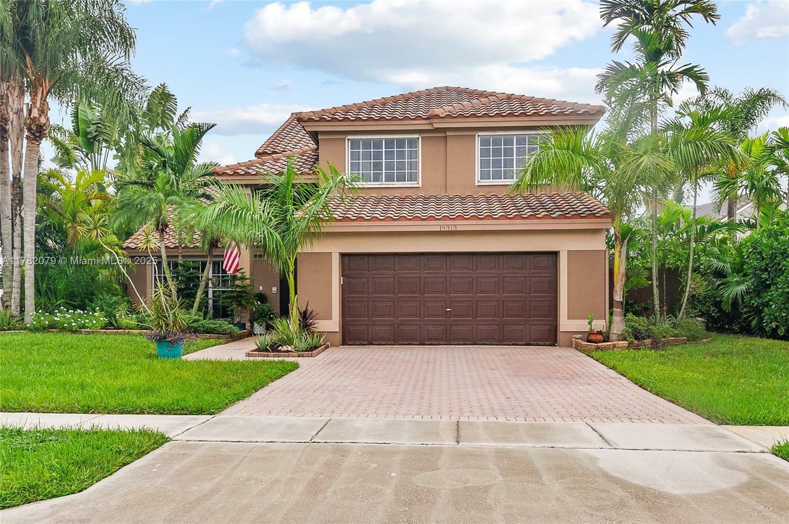 Property Photo: 19313 NW 11th St FL 33029