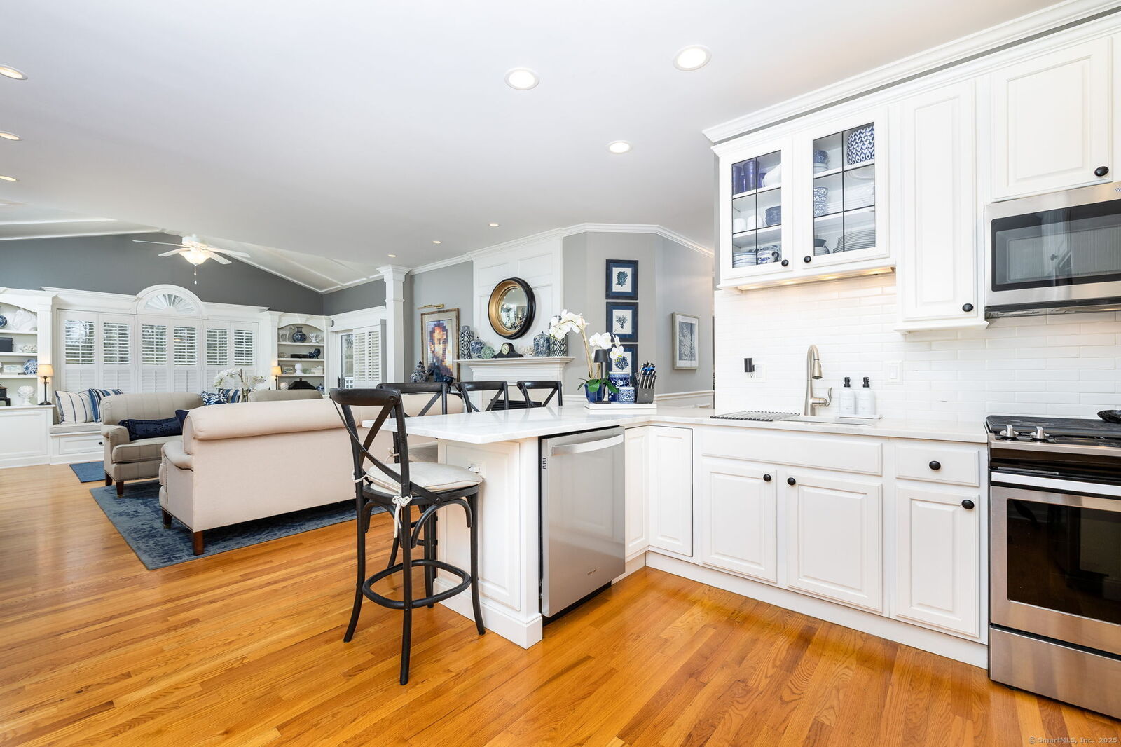Property Photo: 52 Grand Boulevard 52 CT 06029