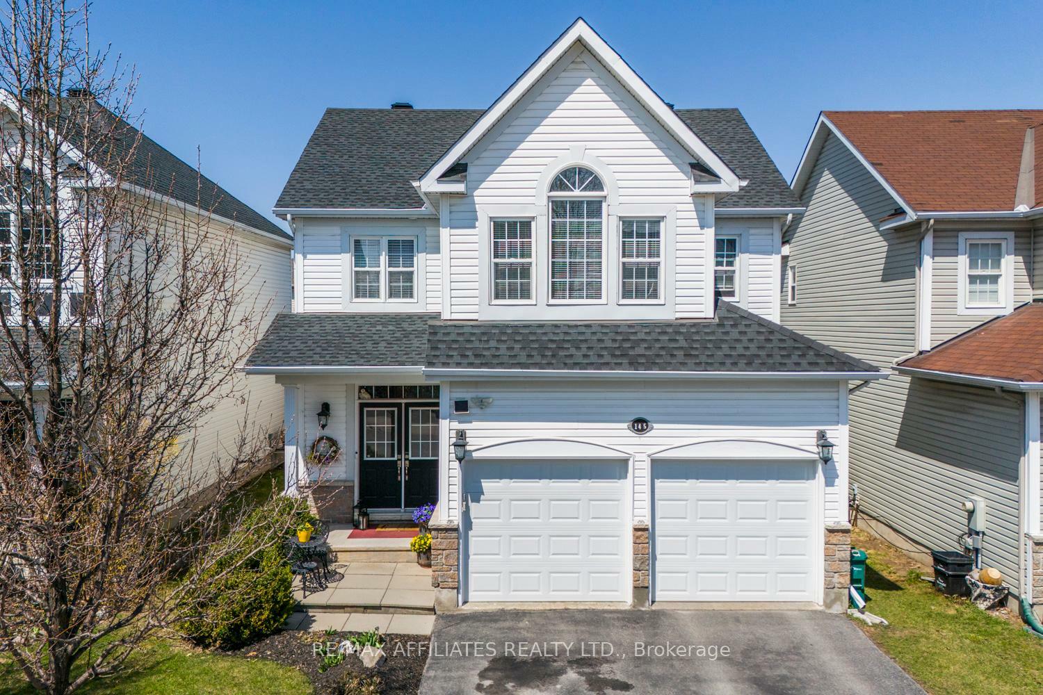 Property Photo: 145 Redcliff Avenue ON K2J 5J7