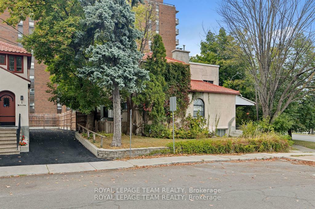 Property Photo: 334 Queen Elizabeth Drive ON K1S 3M8