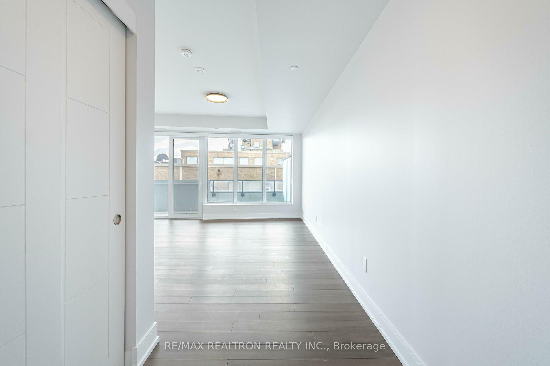 Photo de la propriété: 2525 Bathurst Street 1003 ON M6B 2Y9