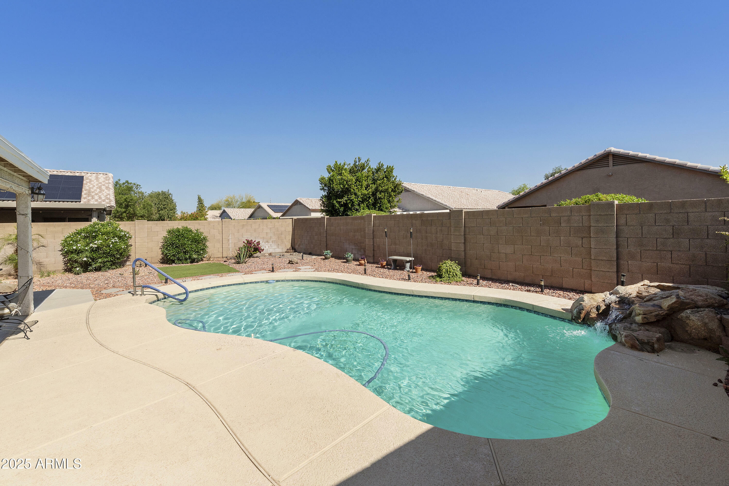 Property Photo: 13235 W Saguaro Lane AZ 85374