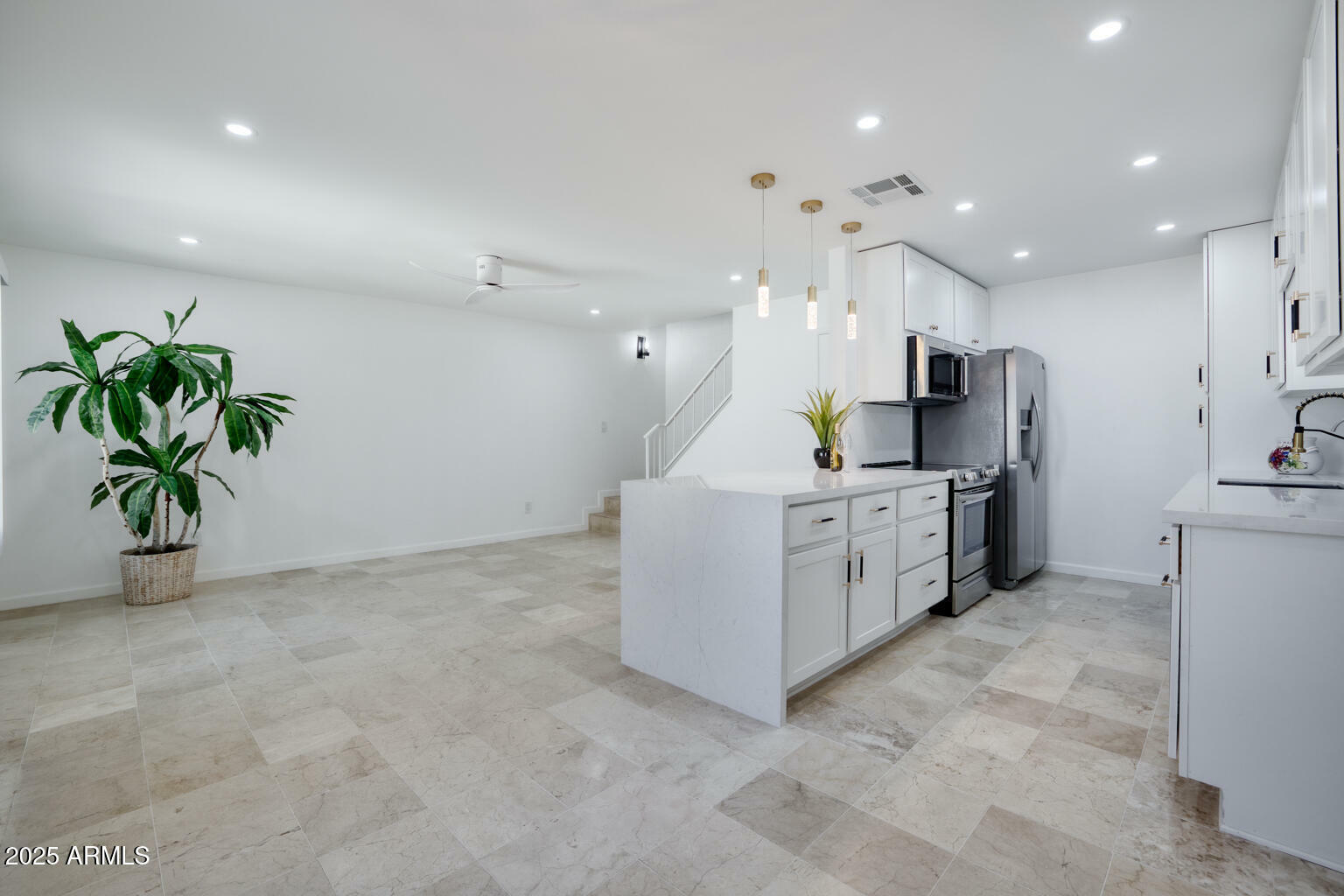 Property Photo: 7920 E Keim Drive AZ 85250