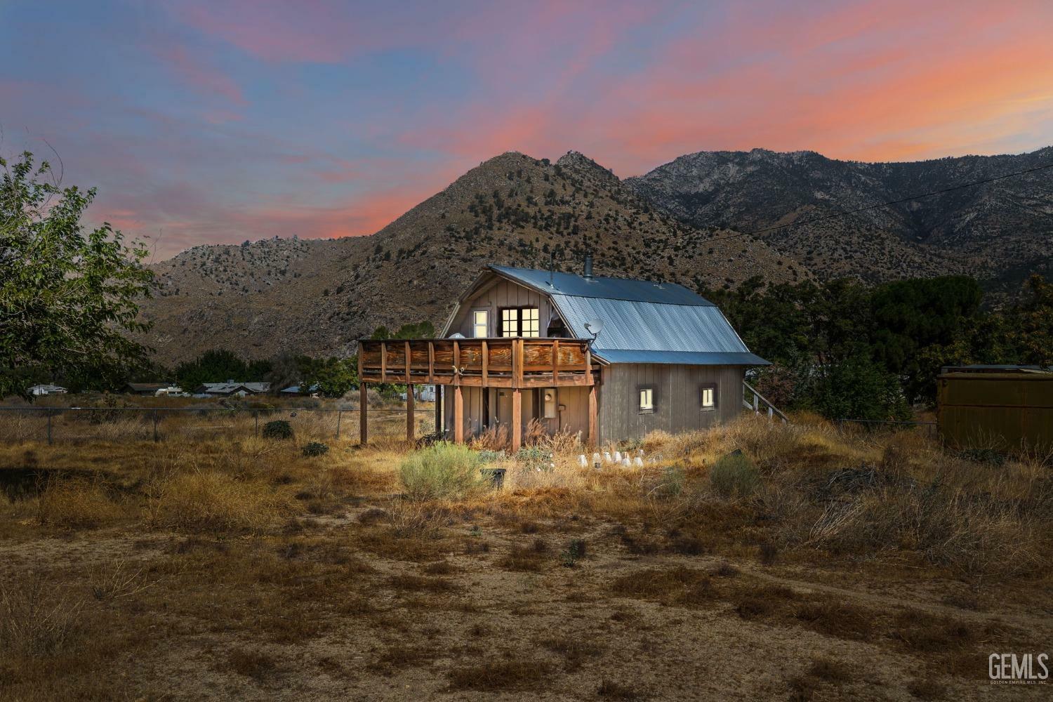 Property Photo: 17021 Linda Lane CA 93255