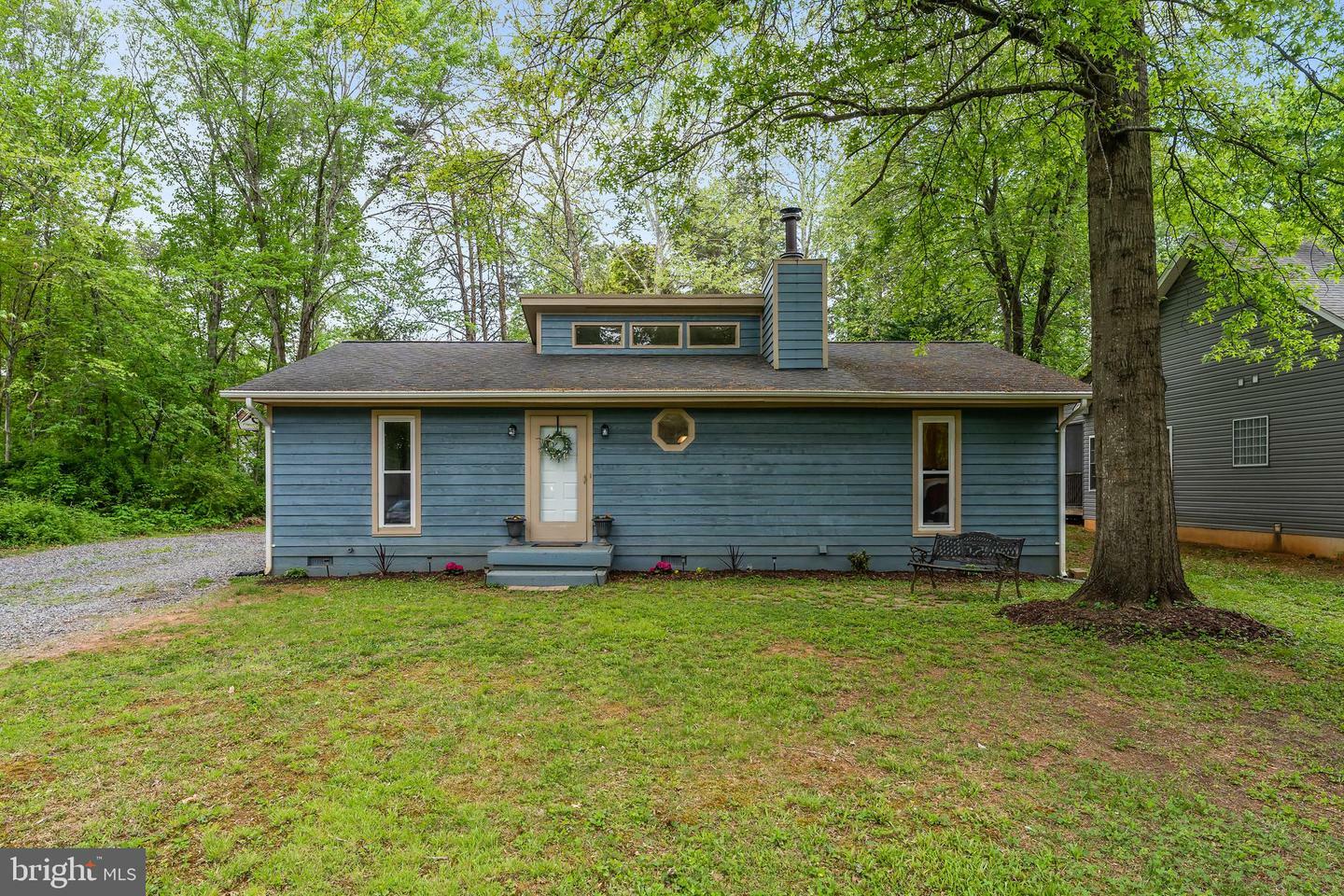 Property Photo: 1912 Lakeview Parkway VA 22508