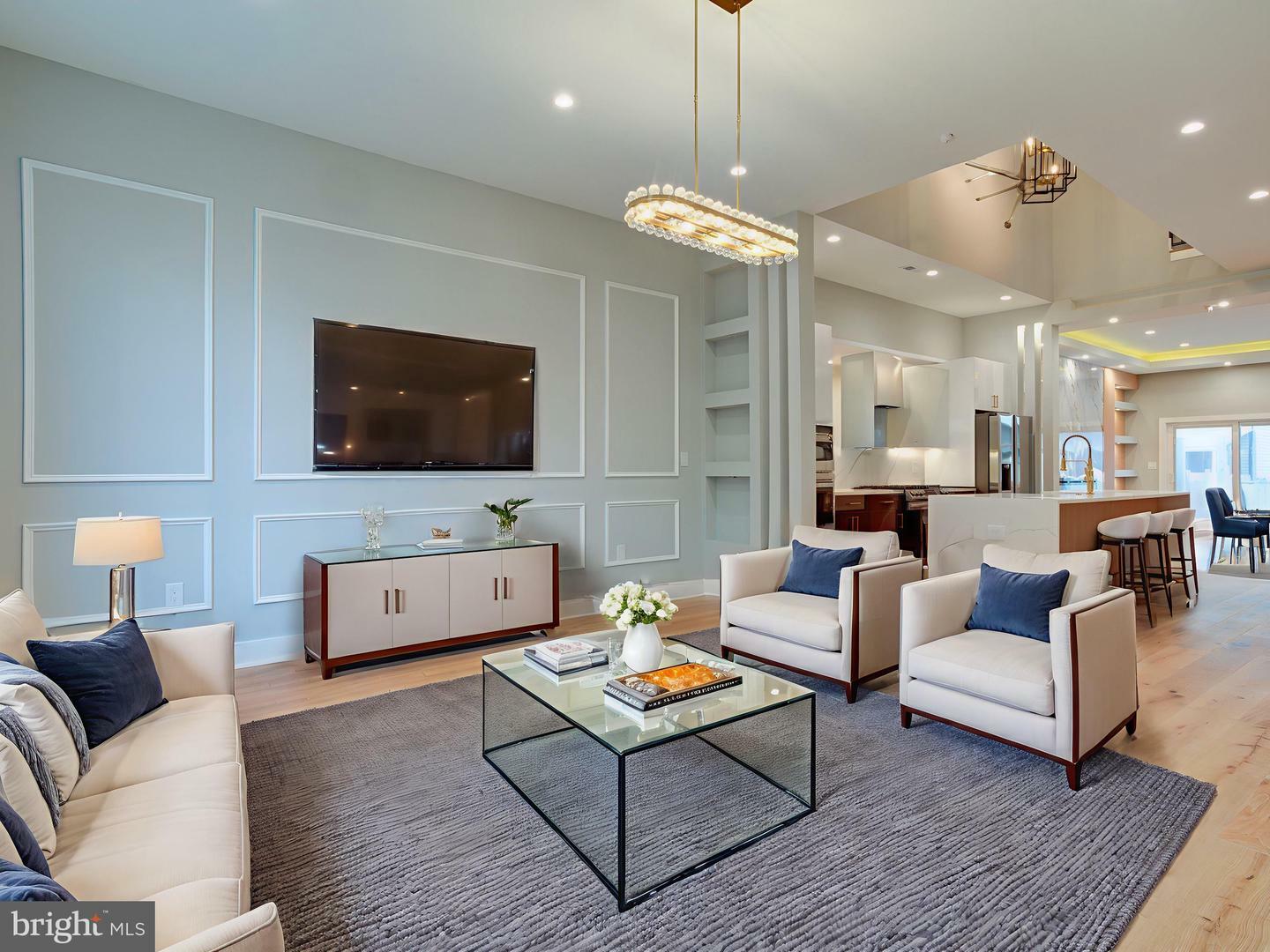Property Photo: 1021 E Palmer Street PA 19125