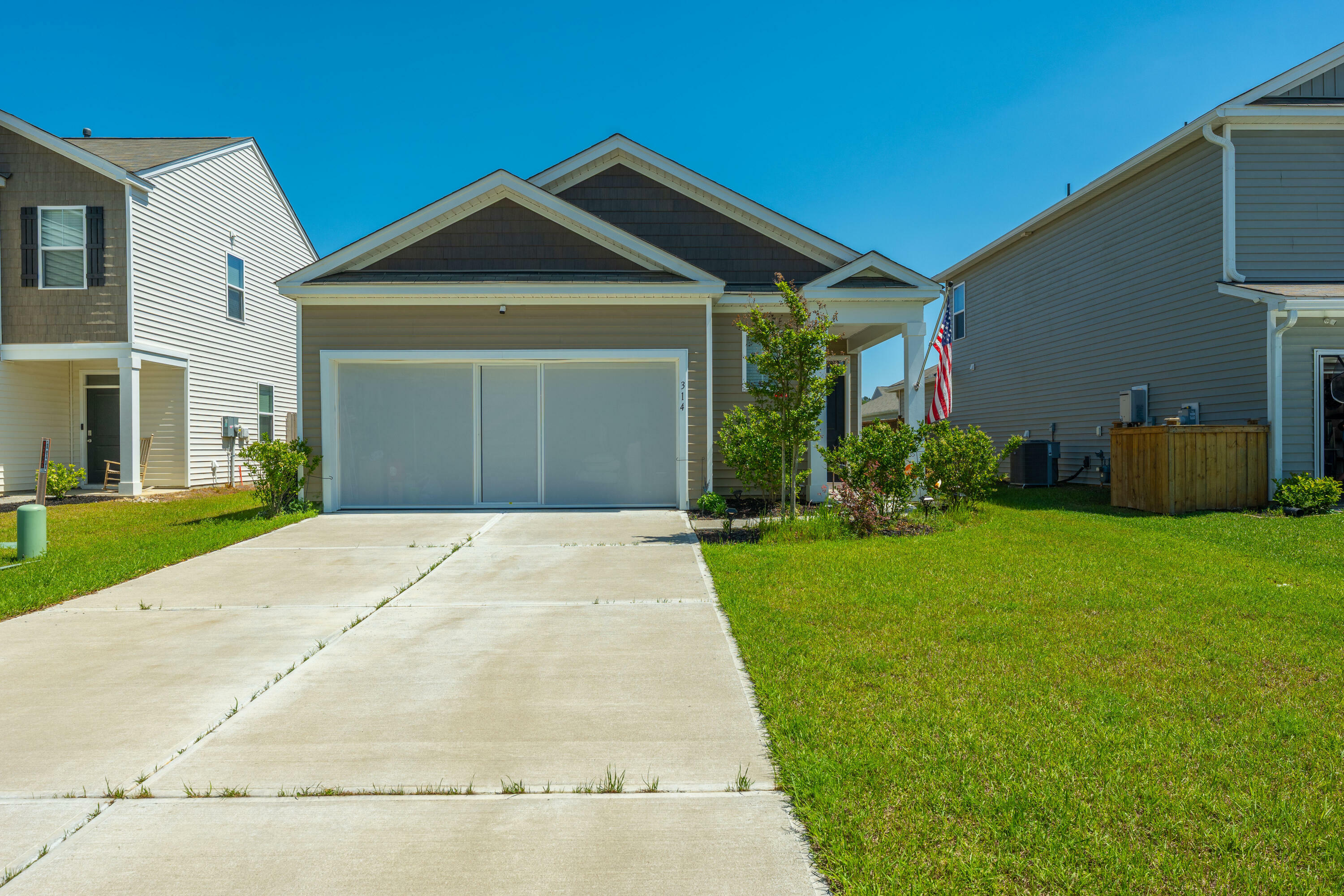 Property Photo: 314 Bear Paw Lane SC 29486