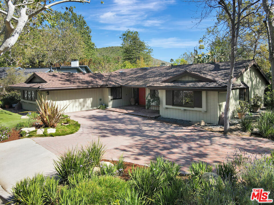 30612 Sicomoro Dr  Malibu CA 90265 photo