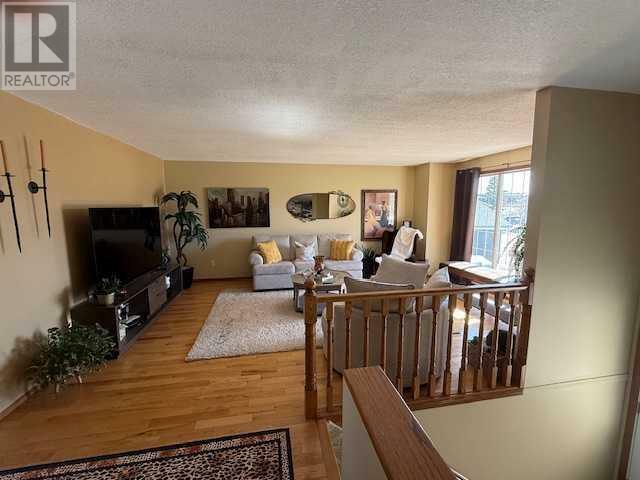 Property Photo: 812 Bankview Drive AB T0J 0Y5