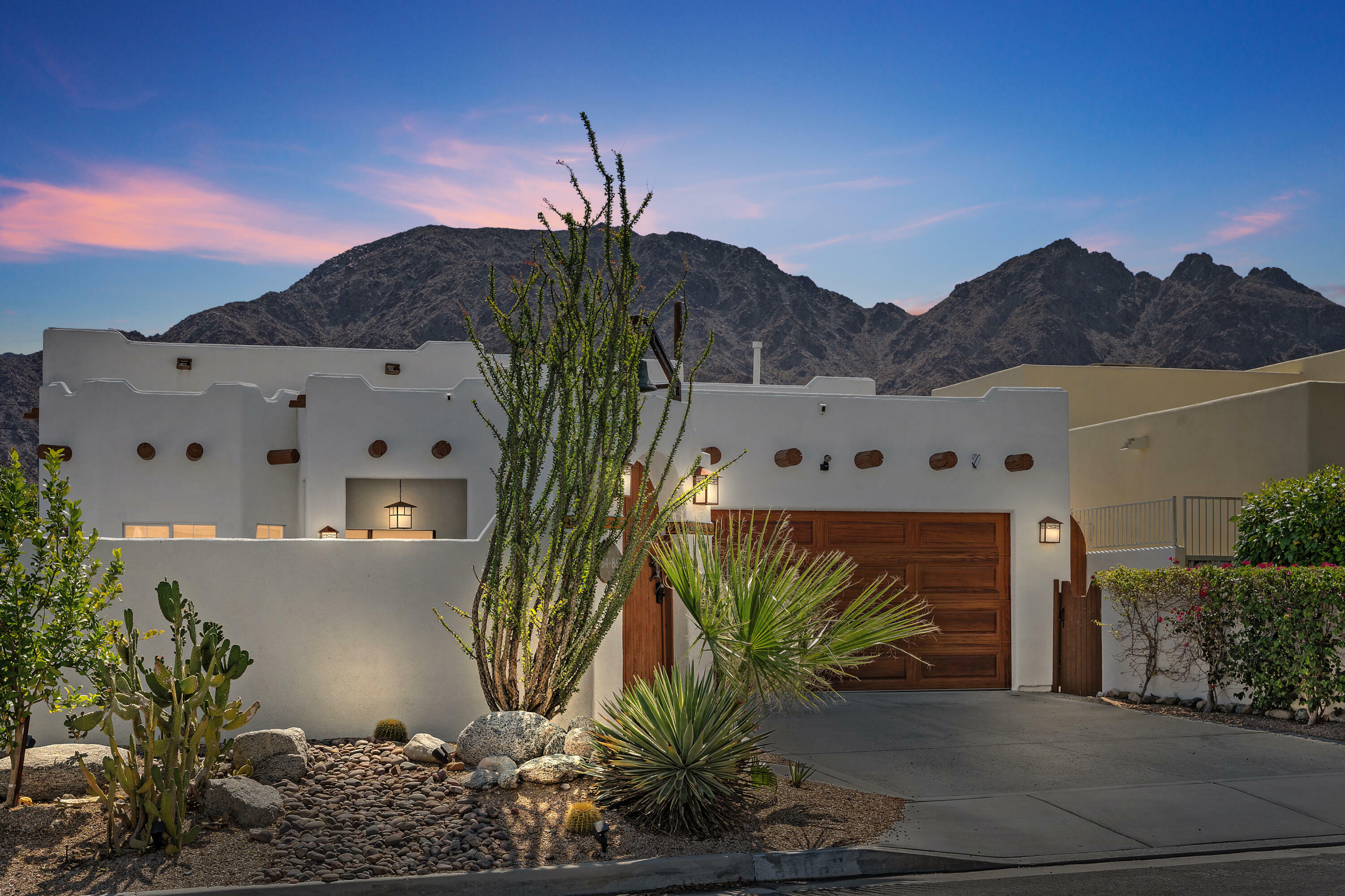 Property Photo: 54860 Avenida Rubio CA 92253