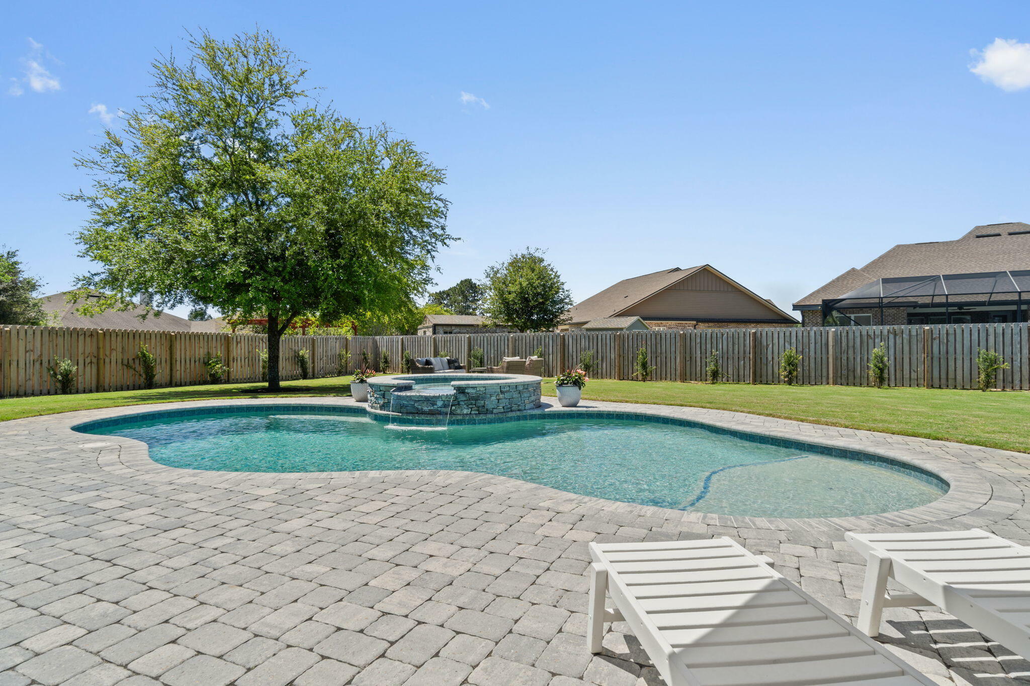 Property Photo: 542 Brighton Cove FL 32439