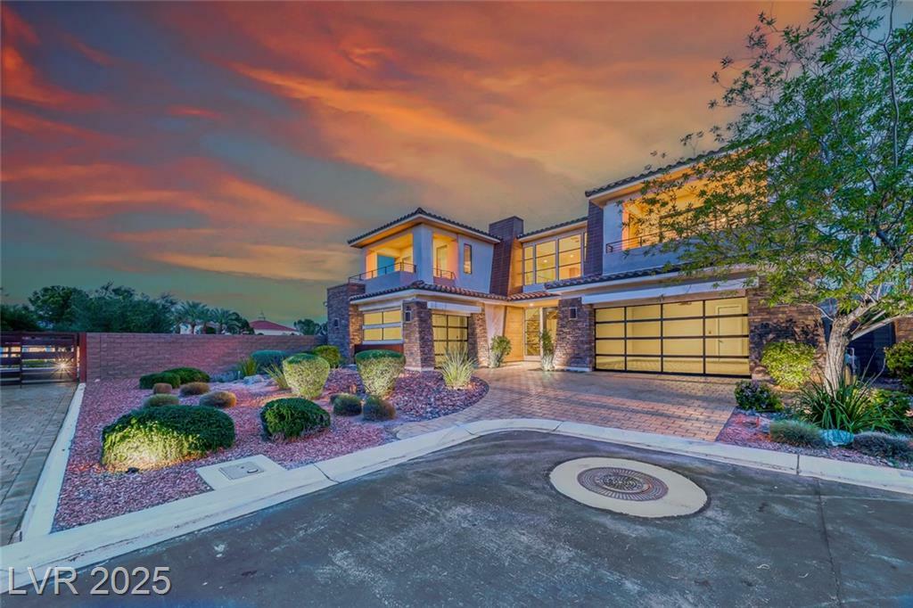 Property Photo: 72 Bella Lago Avenue NV 89011
