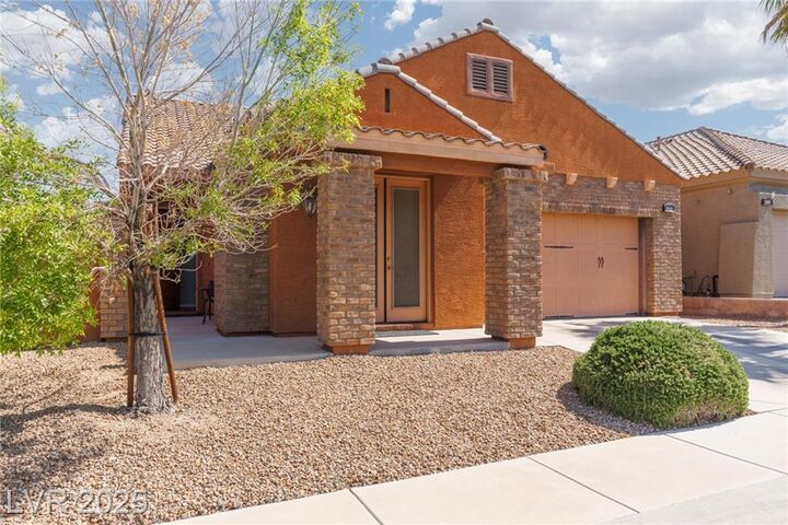 Property Photo: 1044 Viale Placenza Place NV 89011