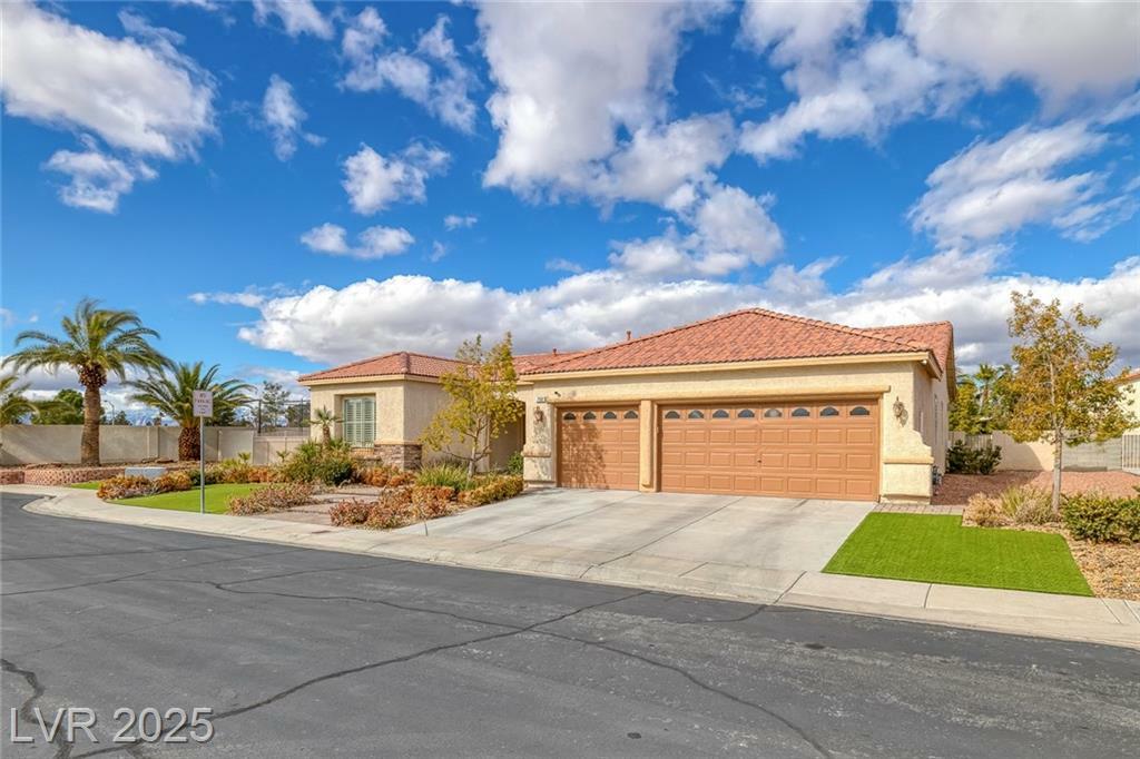 Property Photo: 758 Jasper Point Court NV 89123