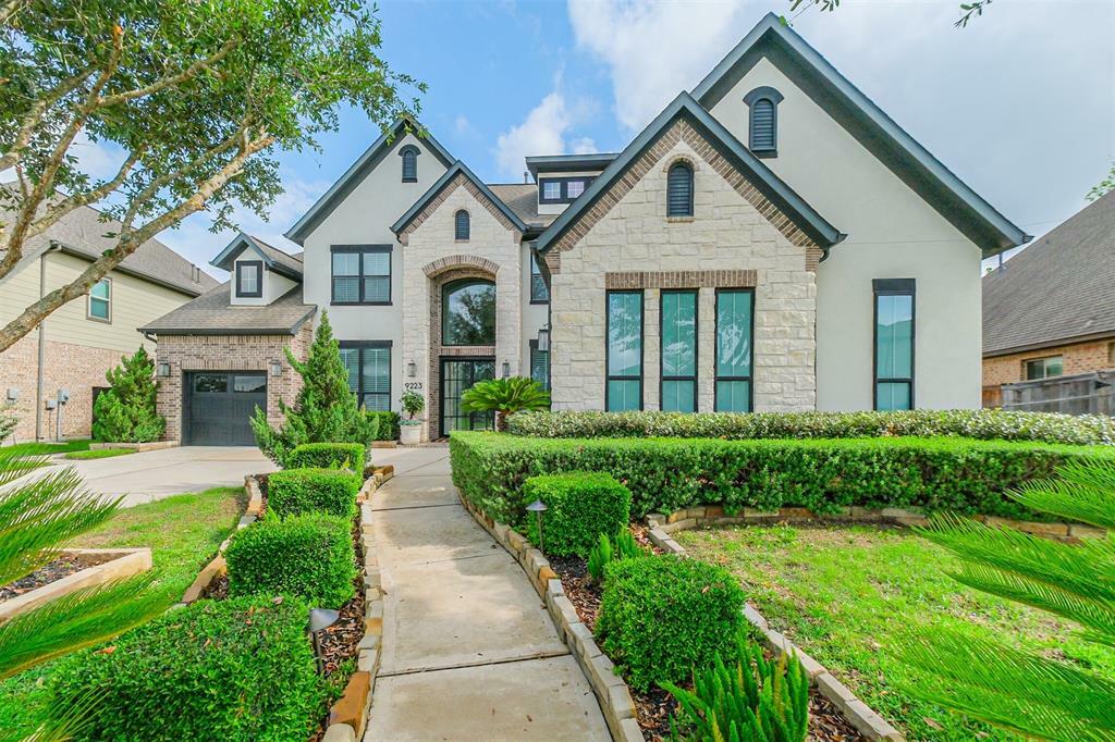 Property Photo: 9223 Mount Logan TX 77459