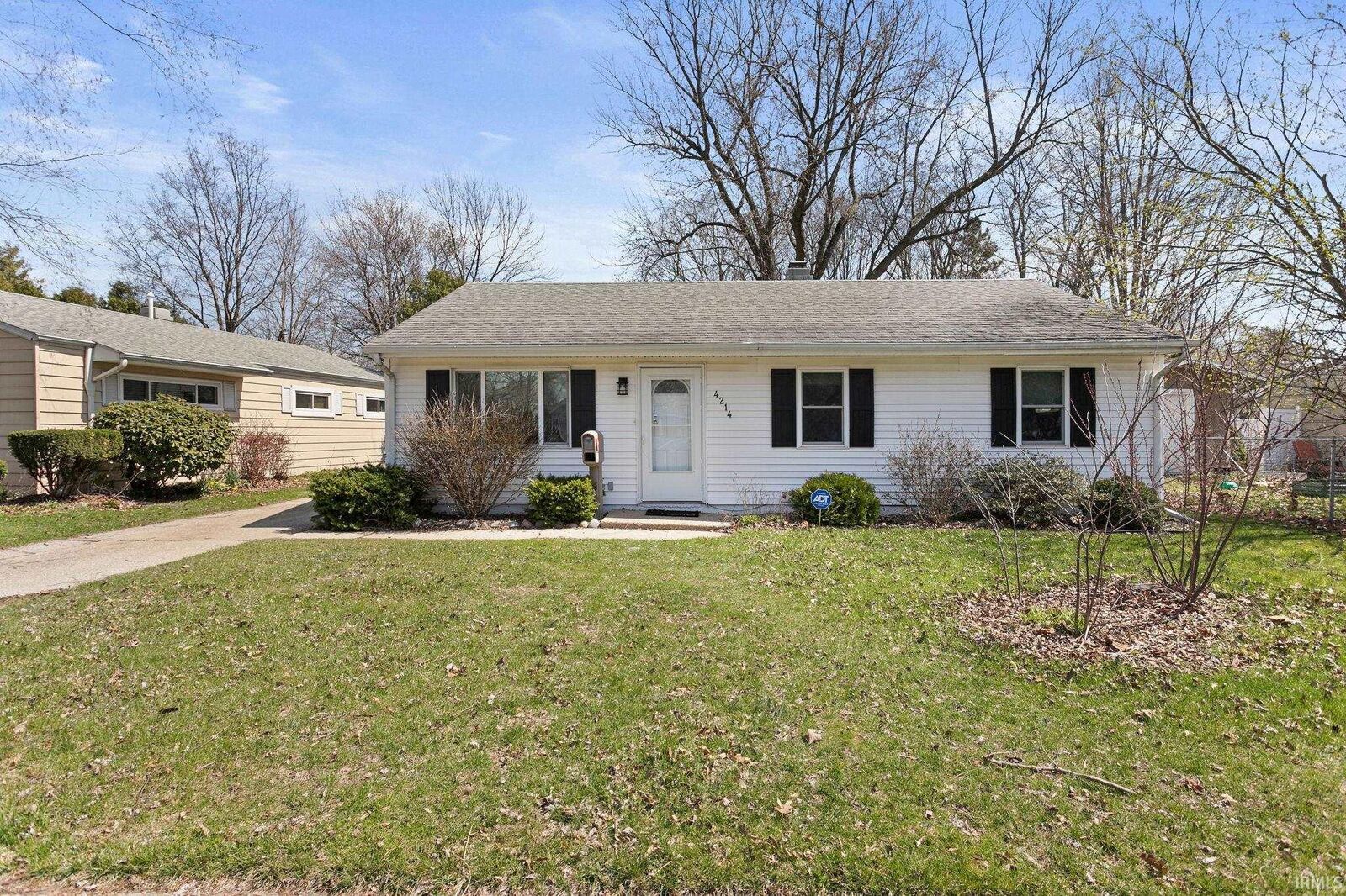 Property Photo:  4214 Brookton Drive  IN 46614-2705 