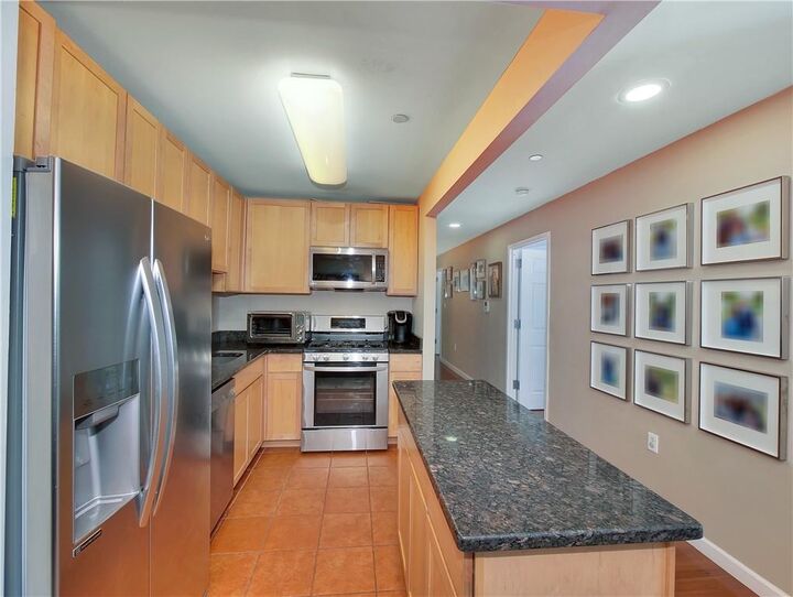 Property Photo:  837 Washington Avenue 7K  NY 10451 