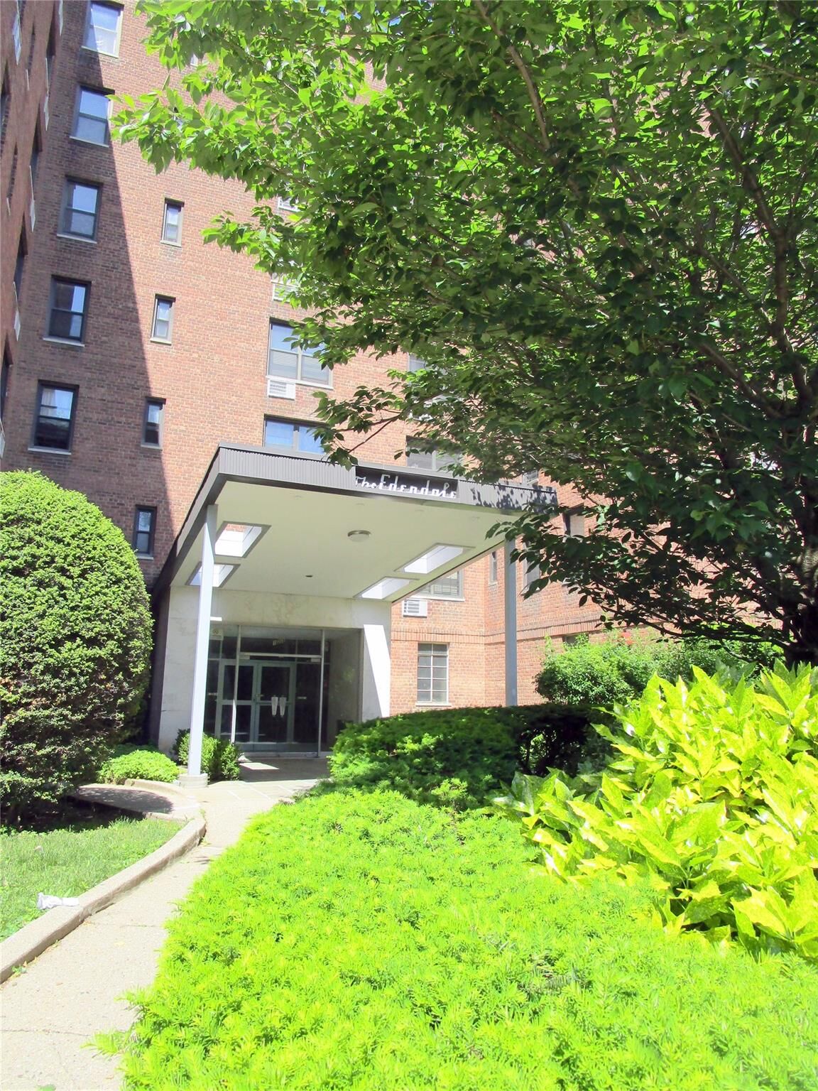 Property Photo: 123 Valentine Lane 1B NY 10705