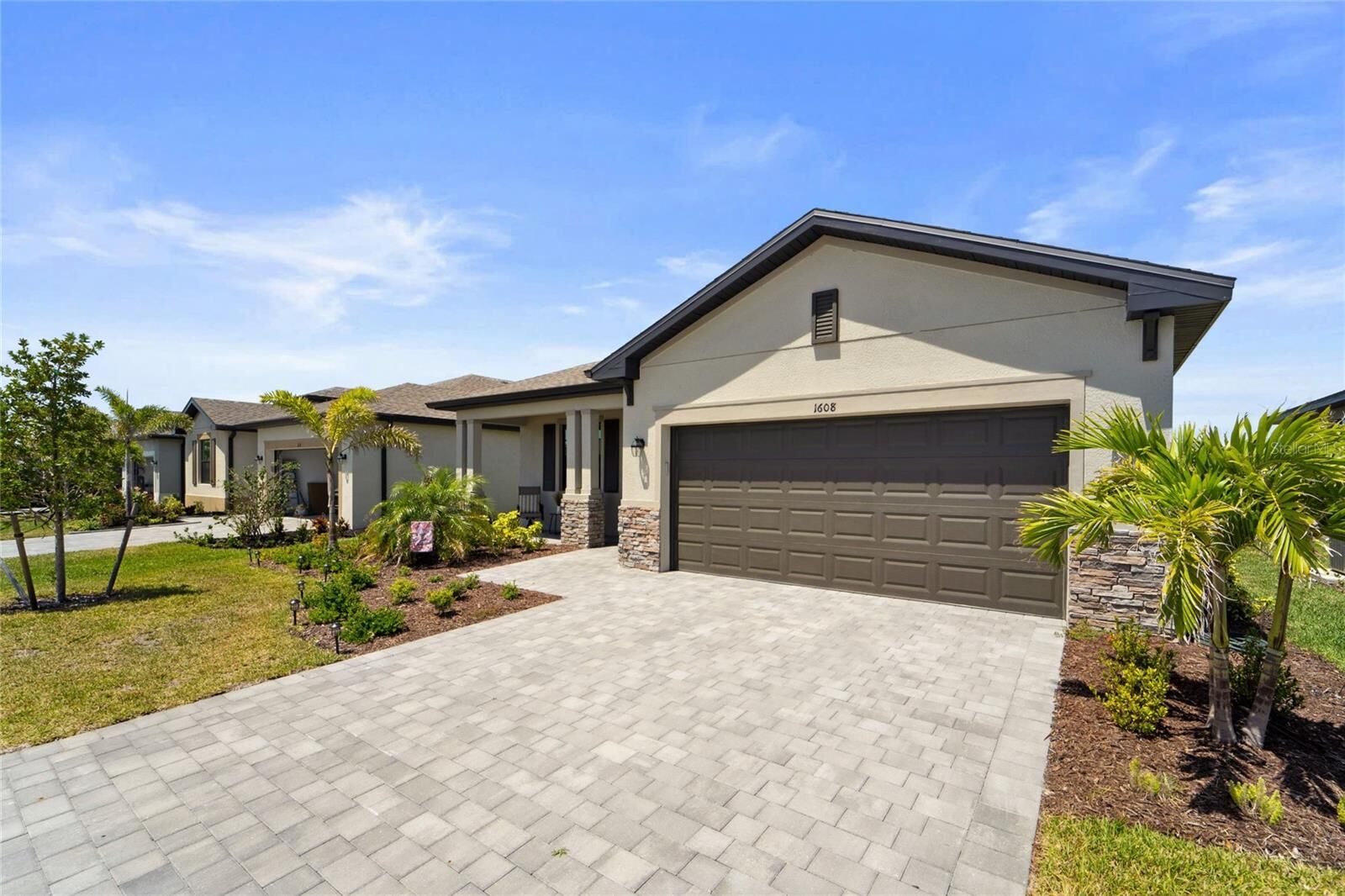 Property Photo:  1608 Saddlewood Circle  FL 33953 
