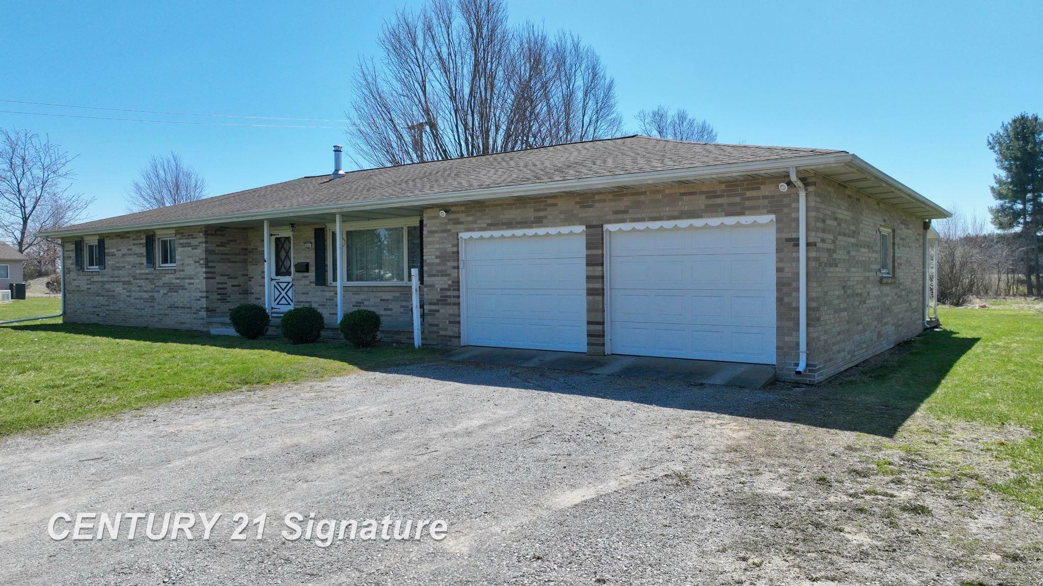Property Photo: 6415 Birch Run Road MI 48746