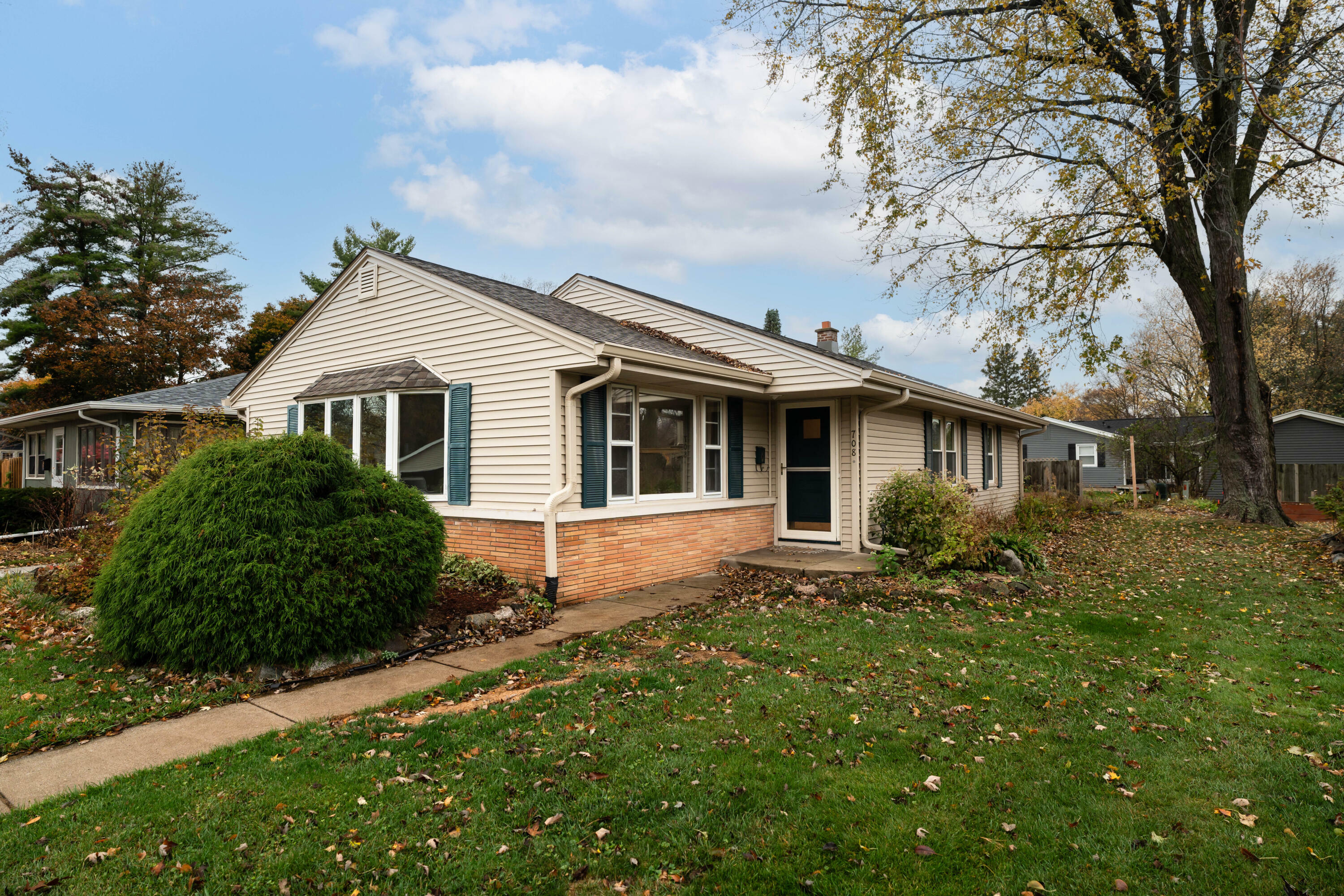 708 Oakwood Ave  Oconomowoc WI 53066 photo