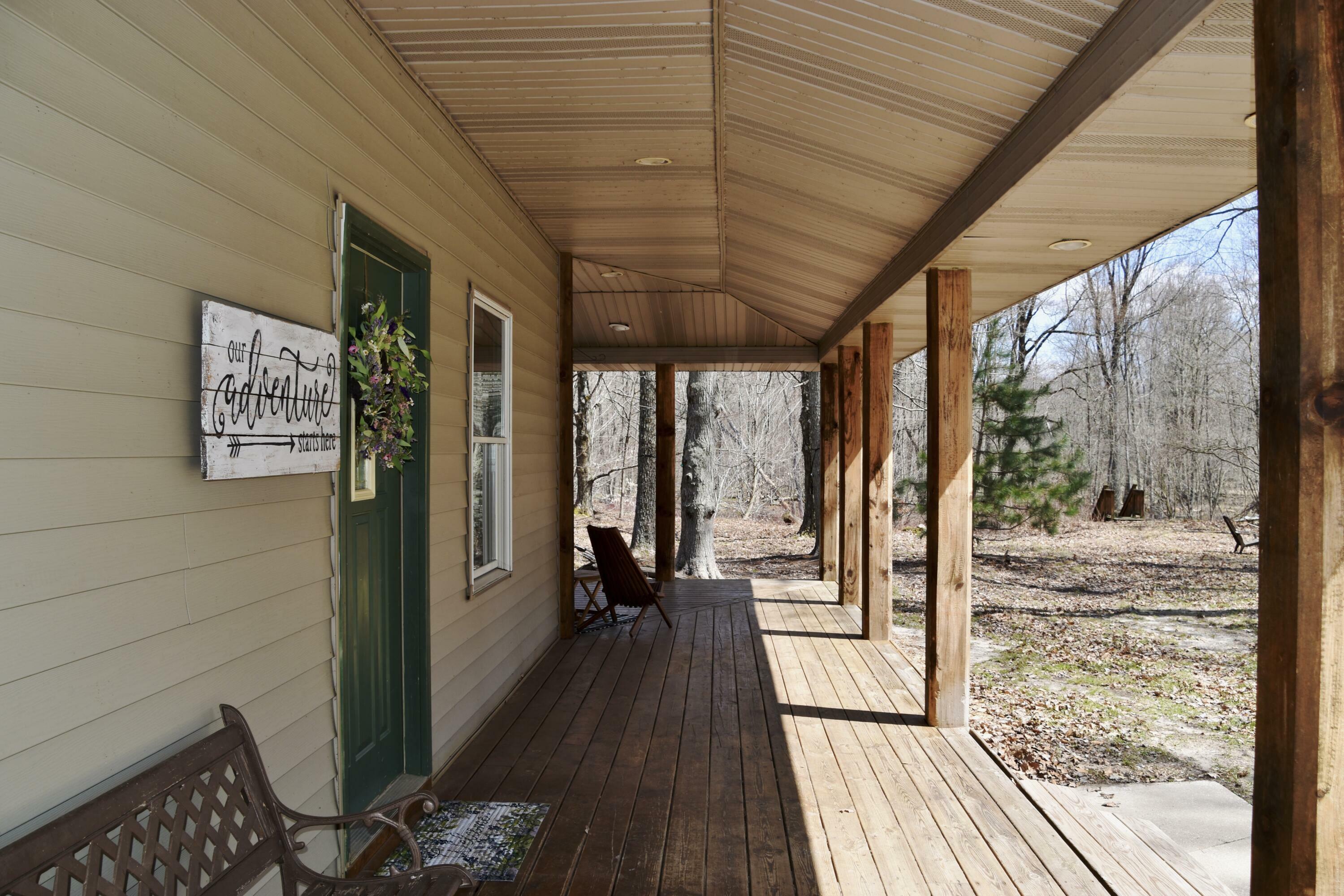 Property Photo: 8668 N Anne Dr MI 49459
