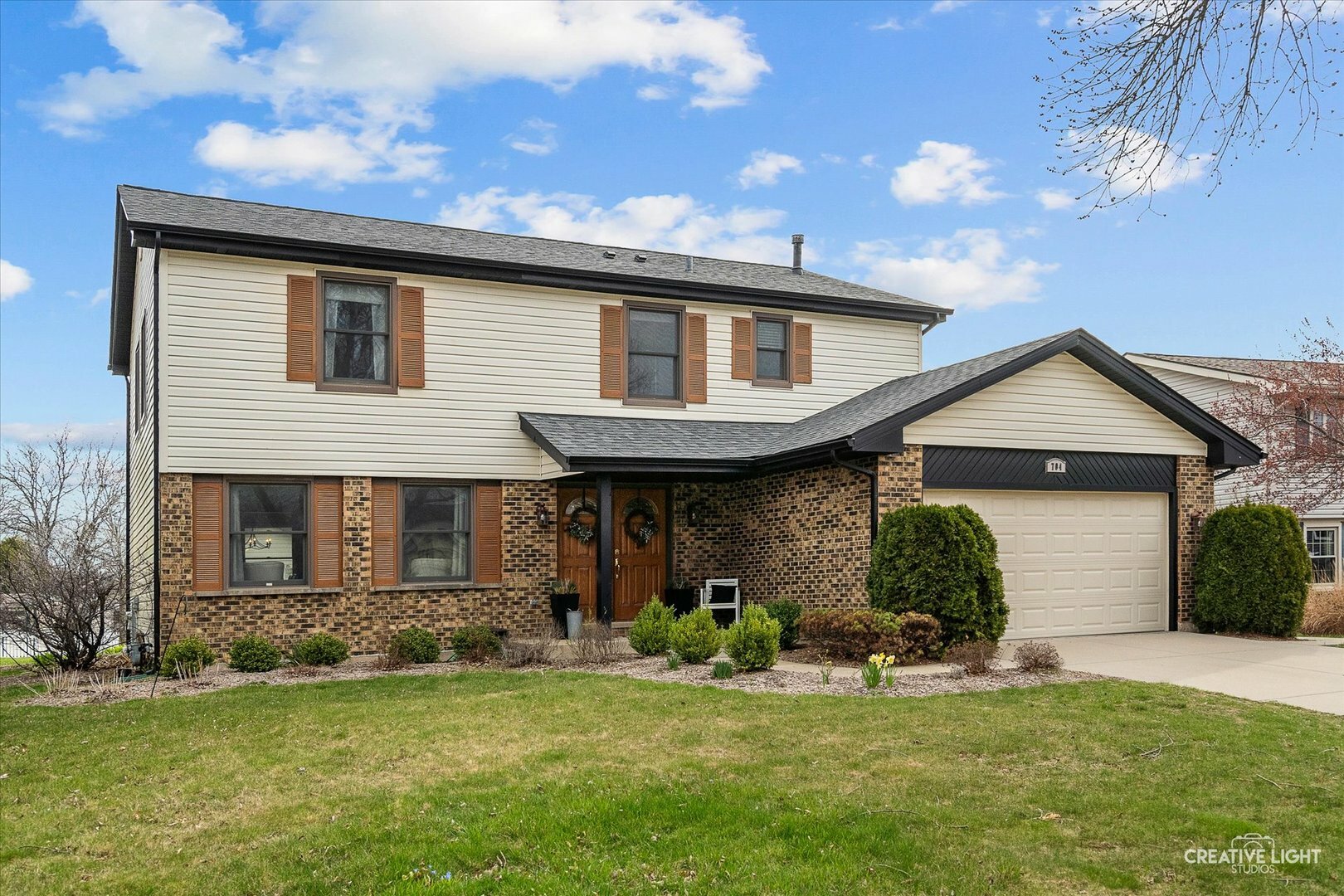 704 Thames Drive  Schaumburg IL 60193 photo