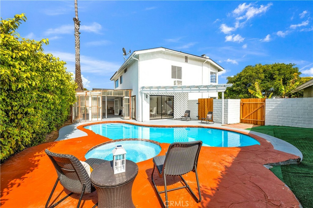 Property Photo: 450 Anchor Way CA 92008