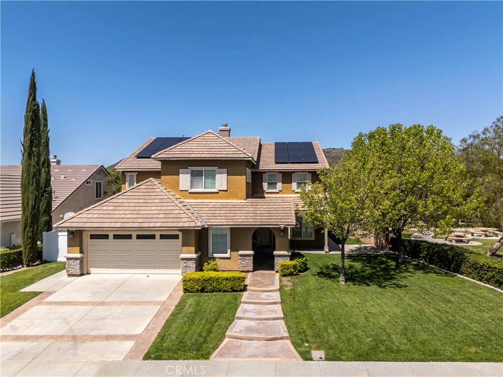Property Photo: 27321 Carlton Oaks Street CA 92562