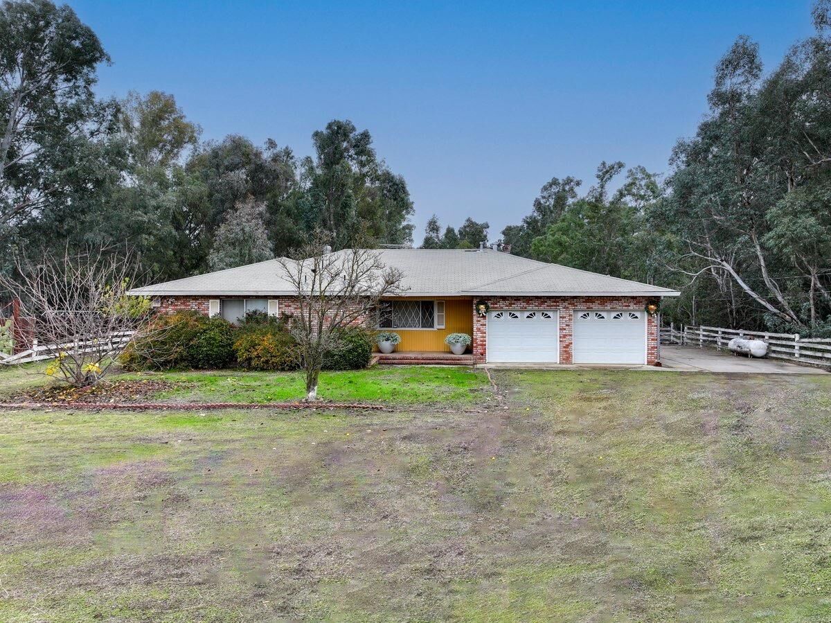 Property Photo: 3421 County Road 88C CA 95937