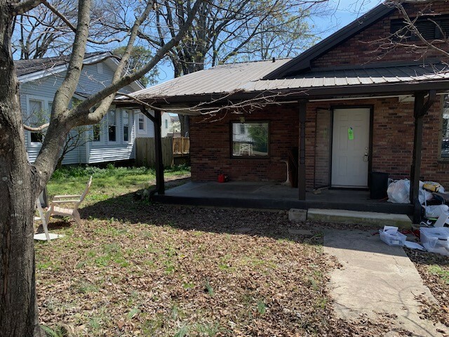 Property Photo: 206 Fall St TN 37206