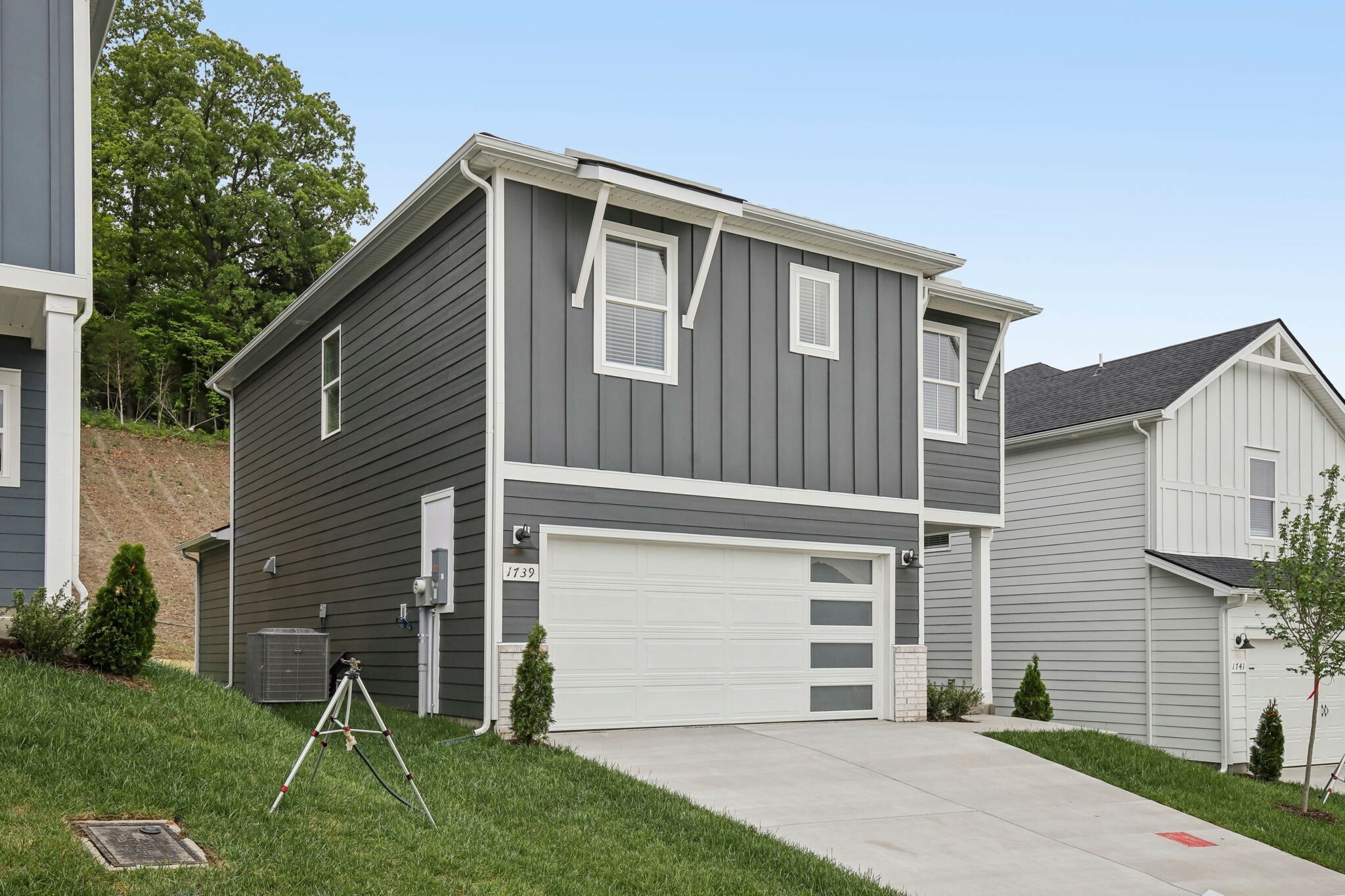 Property Photo: 1739 Flora Grv TN 37076