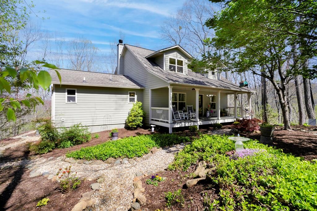 Property Photo:  601 Peachtree Mtn Estate  NC 28906 