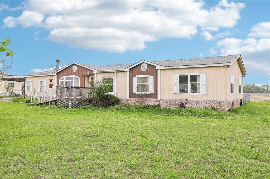 Property Photo: 100 Robin Ridge Drive TX 75165