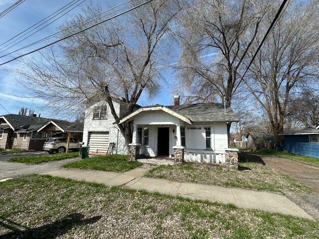 Property Photo: 624 Mitchell Street OR 97601