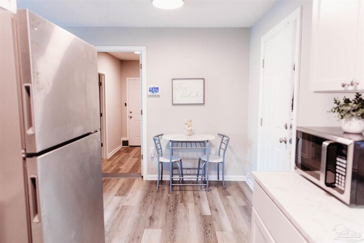 Property Photo: 6456 Gaynell Ave FL 32570