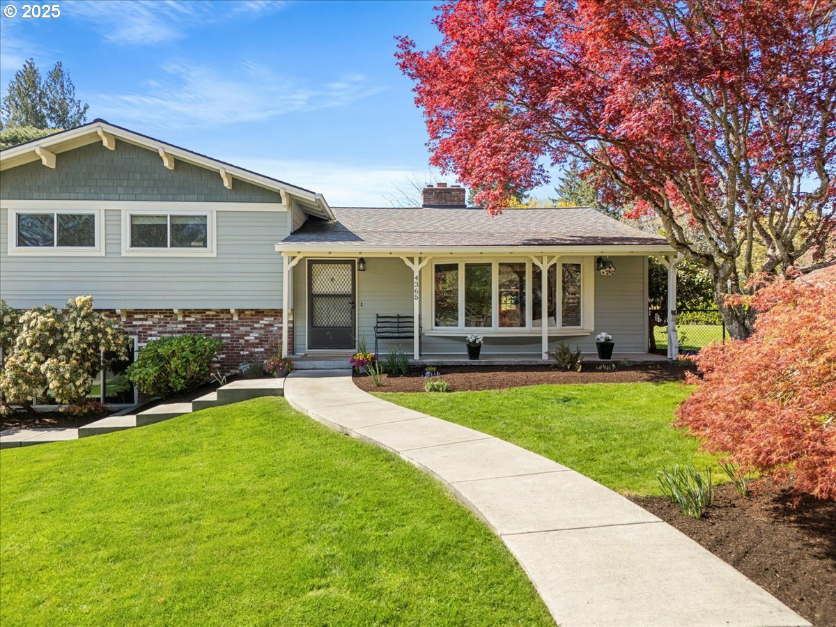 Property Photo: 4365 SW Fraser Ave OR 97225