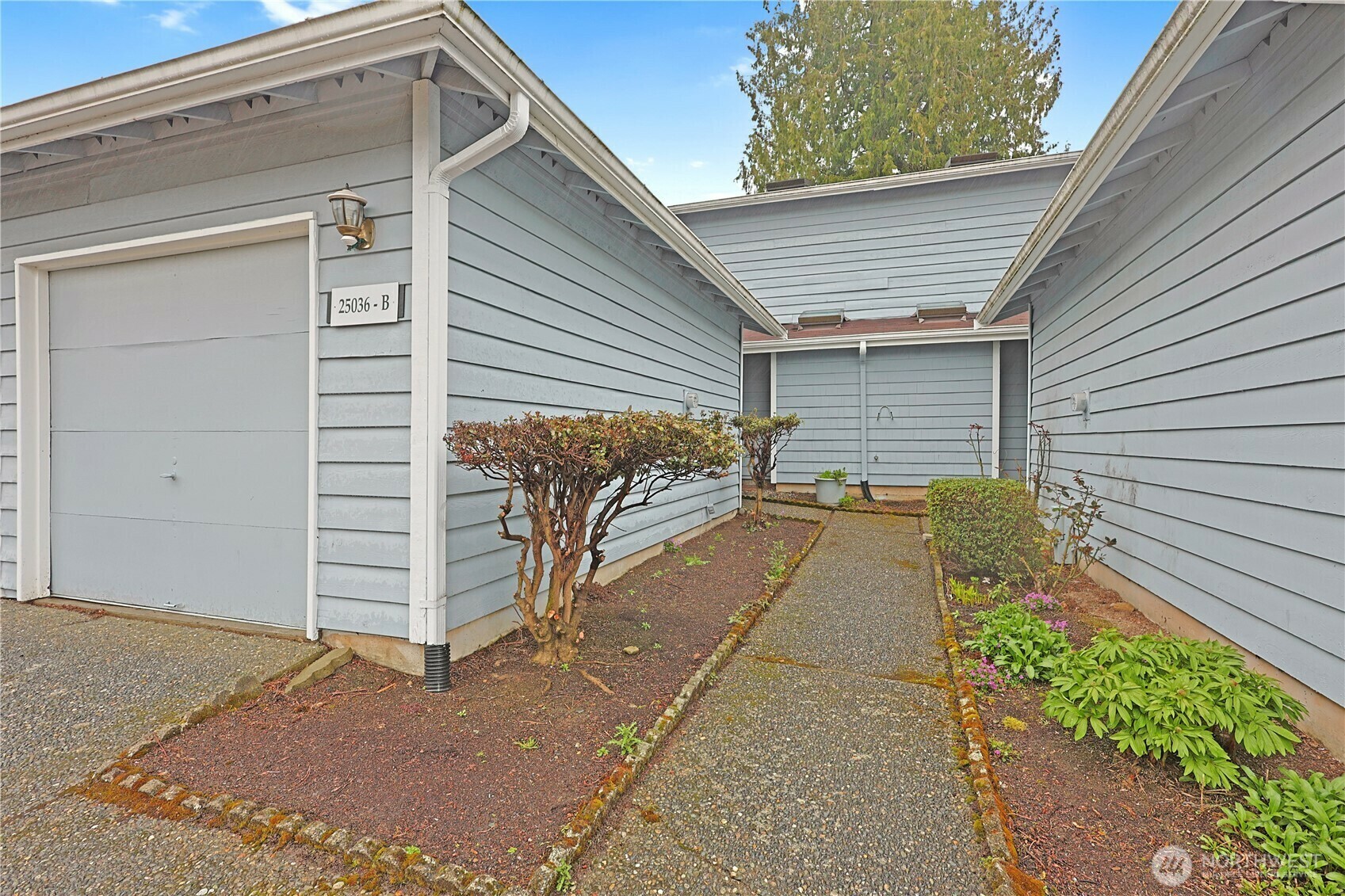 Property Photo: 25028 110th Avenue SE 25B WA 98030