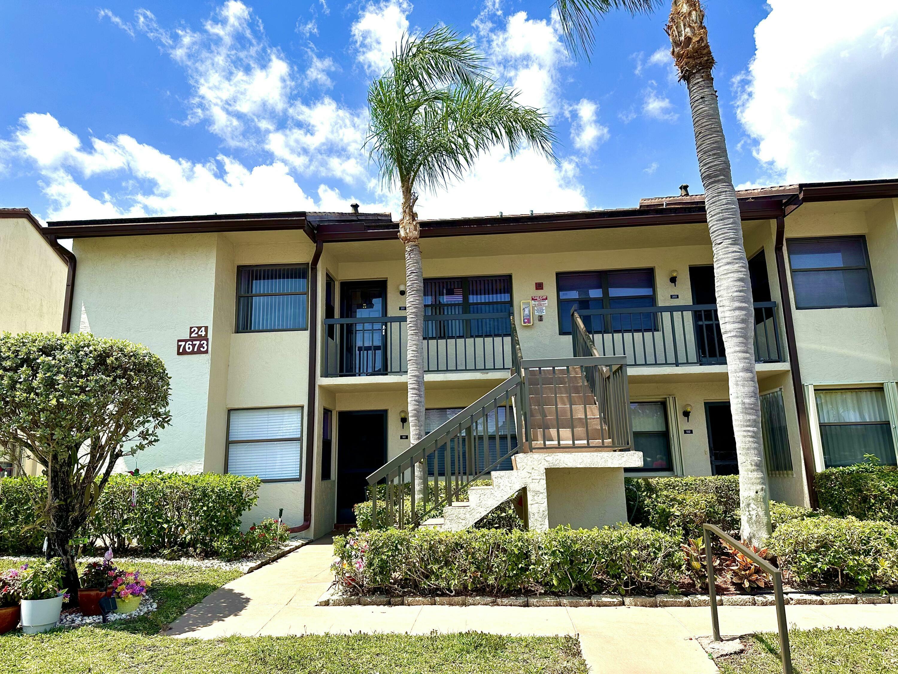 Property Photo: 7673 Tahiti Lane 102 FL 33467