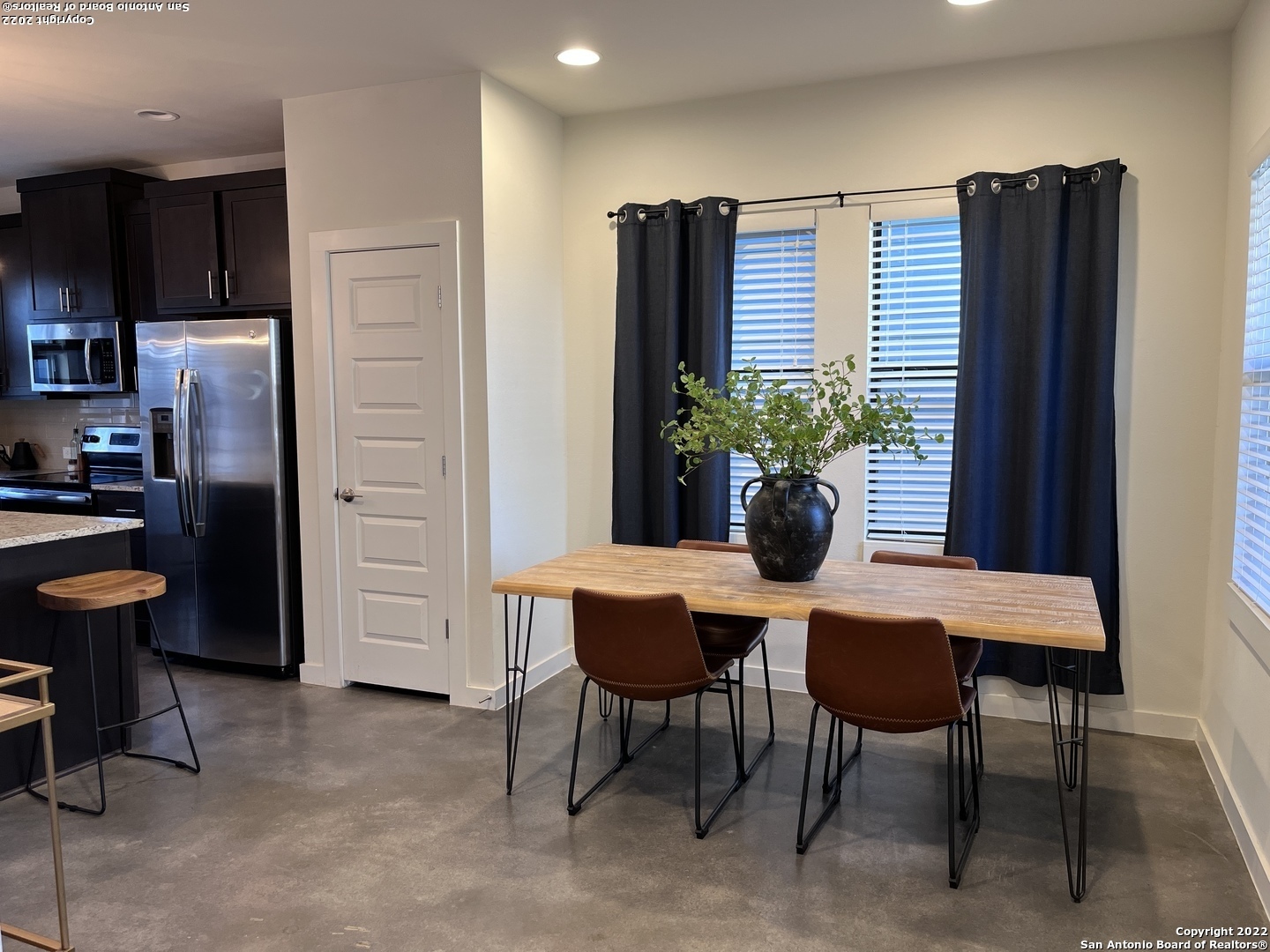 Property Photo: 1118 N N Olive St TX 78202