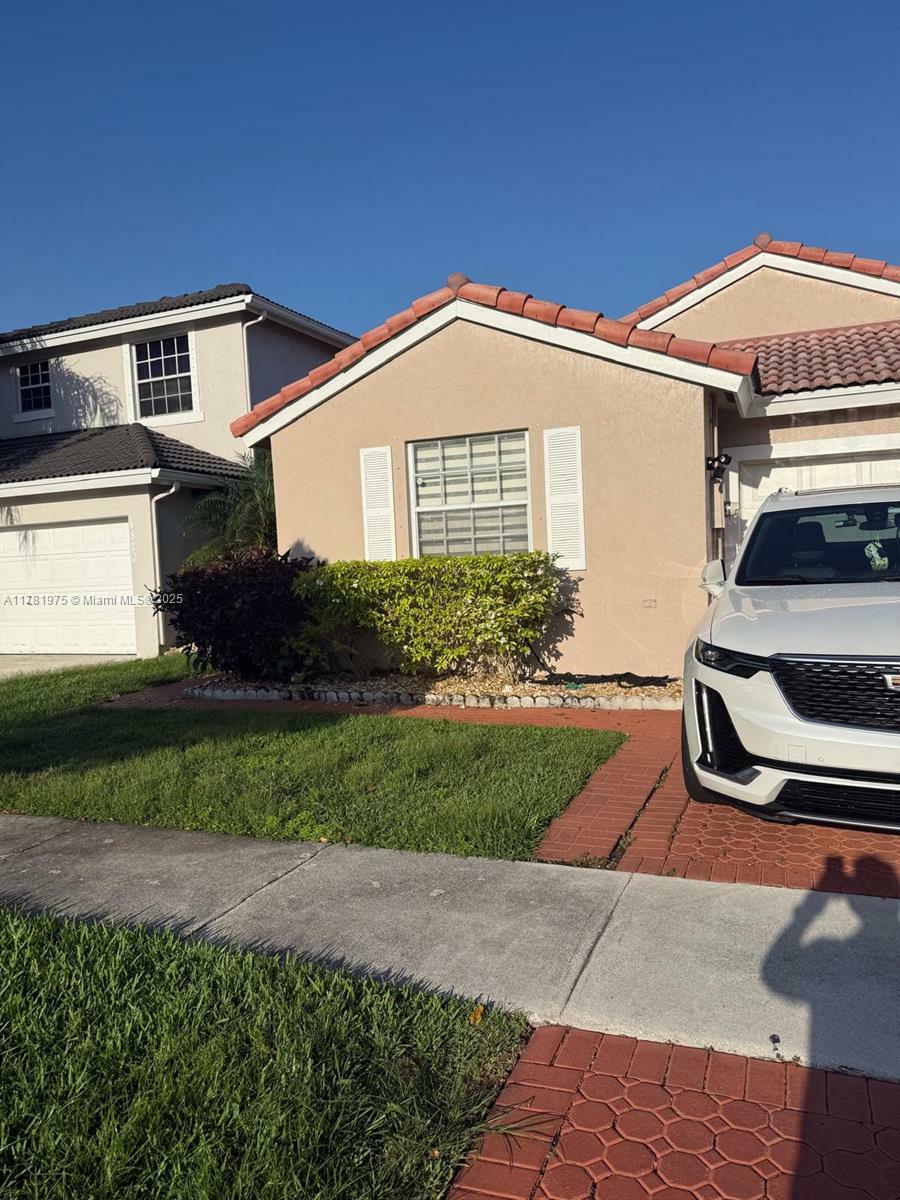 Property Photo: 4810 SW 153rd Ter FL 33027